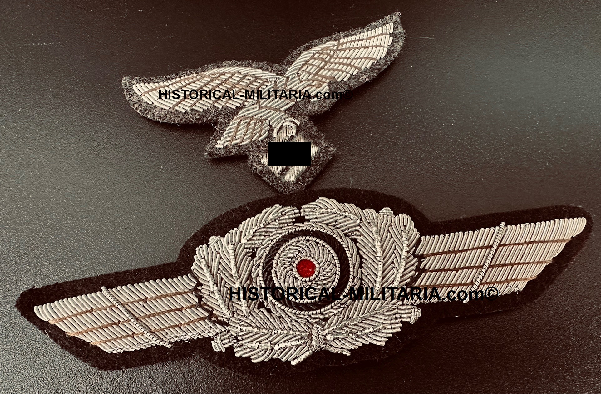 Luftwaffe Officer AGED visor cap wreath set with 2nd pattern LW eagle - Set Luftwaffenschwinge mit Adler Offizier gealtert - Luftwaffe fregio da Ufficiale con aquila 2° modello aspetto antico Luftwaffe Officer AGED visor cap wreath set with 2nd pattern LW eagle - Set Luftwaffenschwinge mit Adler Offizier gealtert - Luftwaffe fregio da Ufficiale con aquila 2° modello aspetto antico