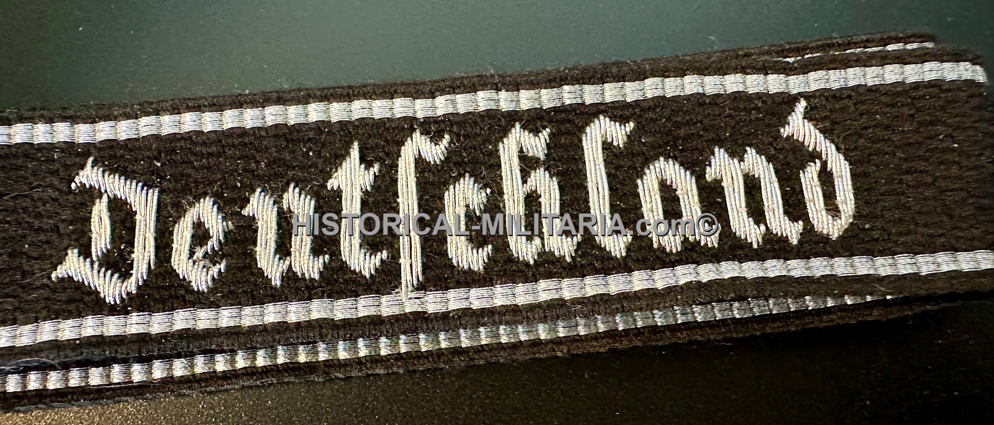 SS-Verfügungstruppe " Deutschland " SS-Regiment 1 Officer cuff title - SS-Verfügungstruppe Ärmelstreifen für Führer im SS-Regiment 1 " Deutschland" - Fascia da braccio da Ufficiale SS-VT Deutschland SS-Verfügungstruppe " Deutschland " SS-Regiment 1 Officer cuff title - SS-Verfügungstruppe Ärmelstreifen für Führer im SS-Regiment 1 " Deutschland" - Fascia da braccio da Ufficiale SS-VT Deutschland