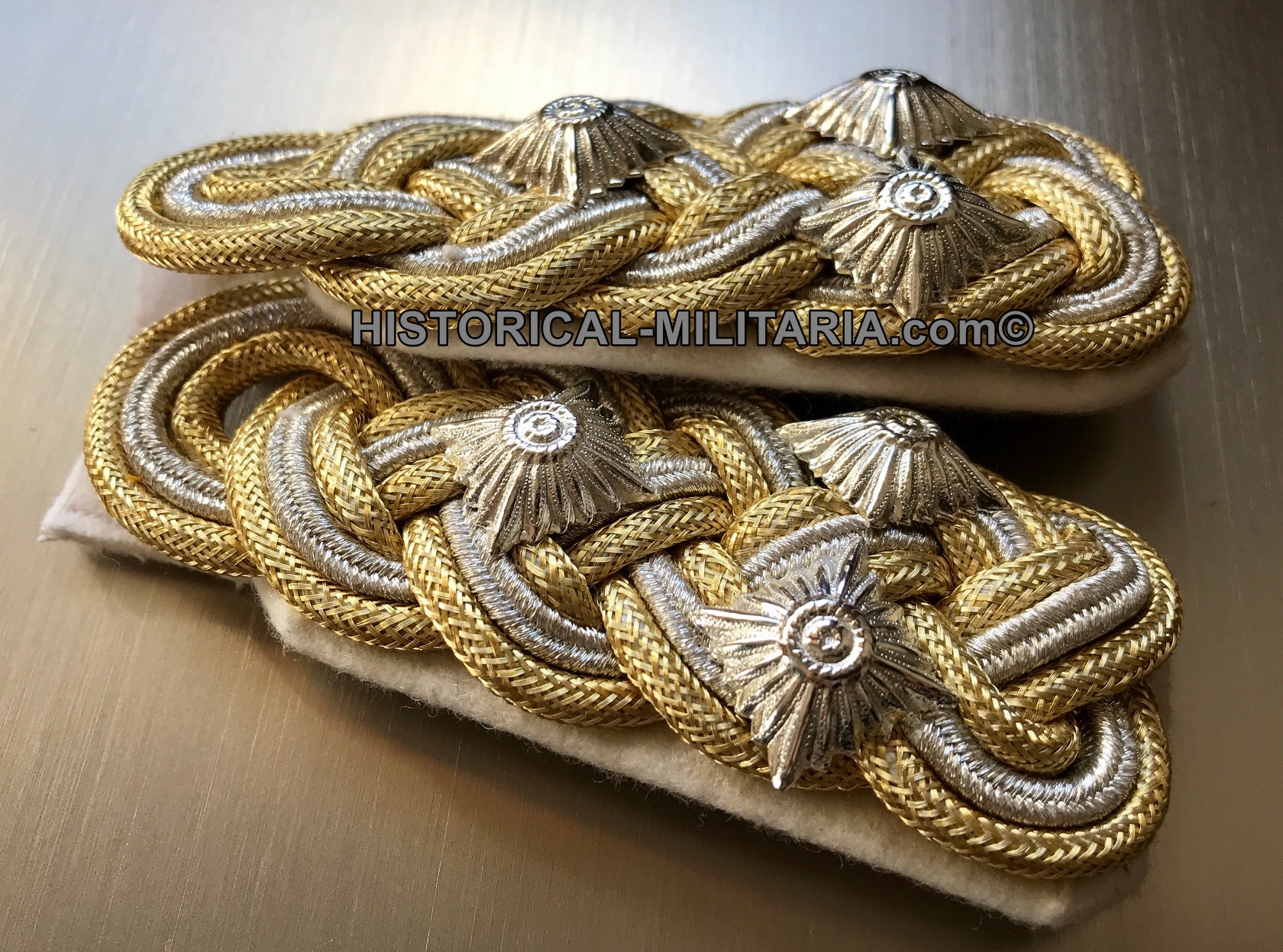 Luftwaffe Generaloberst Schulterklappen - Luftwaffe General slip-on shoulder boards - Spalline da Generale di Stato Maggiore della Luftwaffe Luftwaffe Generaloberst Schulterklappen - Luftwaffe General slip-on shoulder boards - Spalline da Generale di Stato Maggiore della Luftwaffe