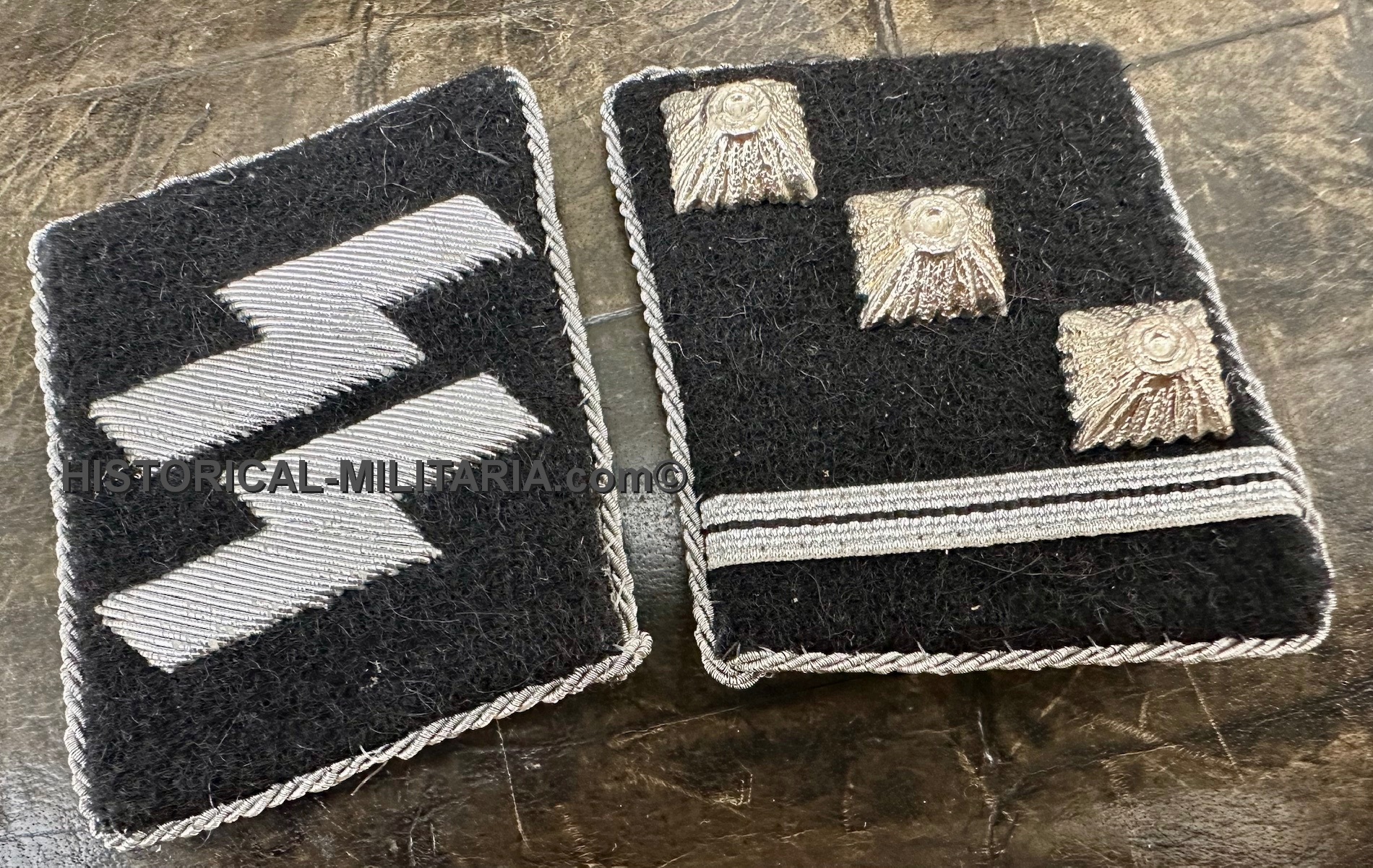 SS-Obersturmführer Kragenspiegel Waffen-SS - First Lieutenant SS collar tabs - Mostrine da Tenente delle Waffen-SS SS-Obersturmführer Kragenspiegel Waffen-SS - First Lieutenant SS collar tabs - Mostrine da Tenente delle Waffen-SS